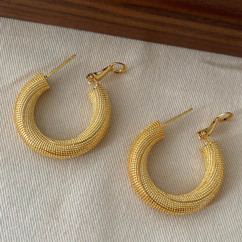 ✨ Classic Copper Clip-On Earrings for Women – Elegant Round Fashion Jewelry | Trendy Party & Holiday Gift
