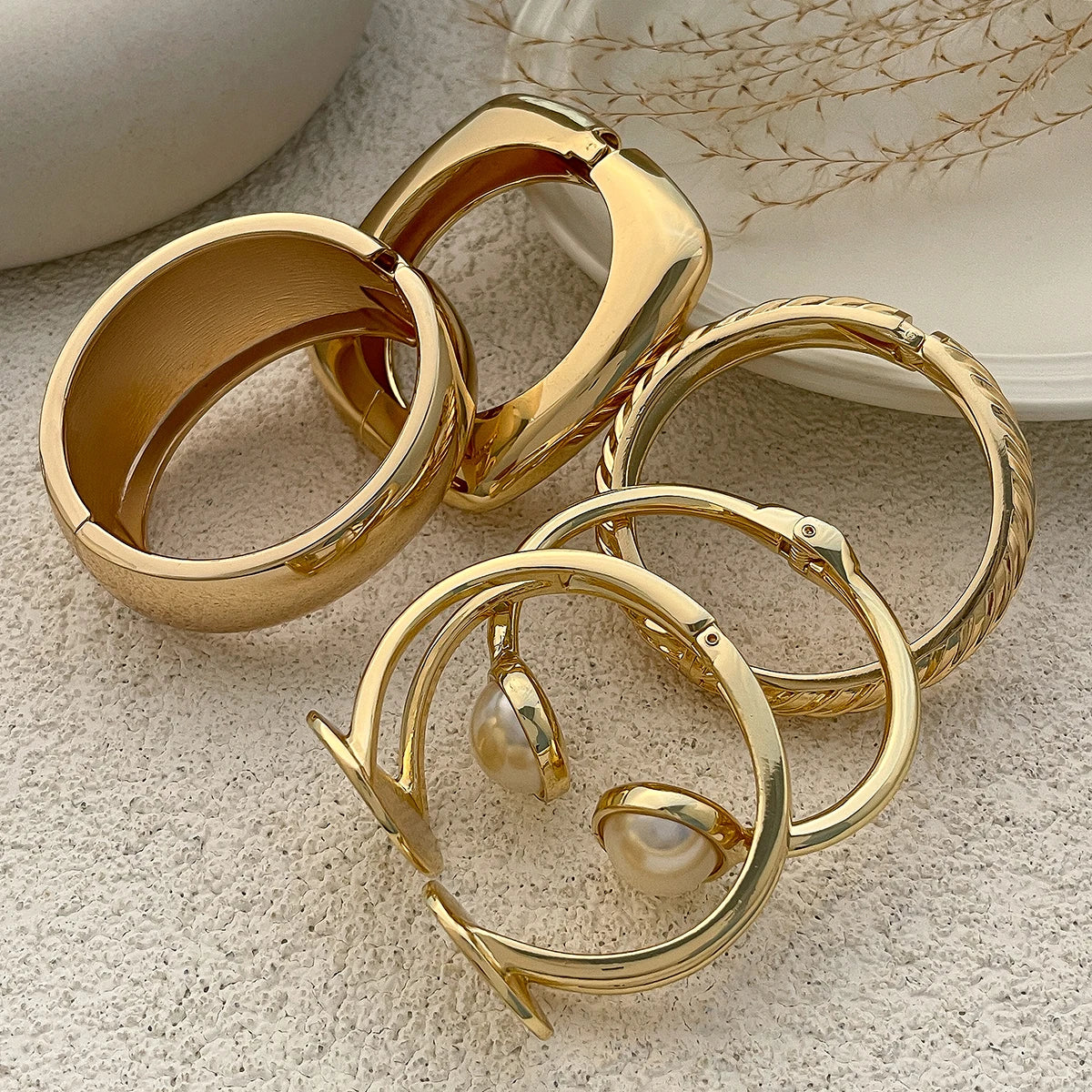 Salircon Exaggerated Punk Heavy Metal Bangle Bracelet for Women – Geometric Smooth Open Spring Cuff | Trendy Party Jewelry Gift