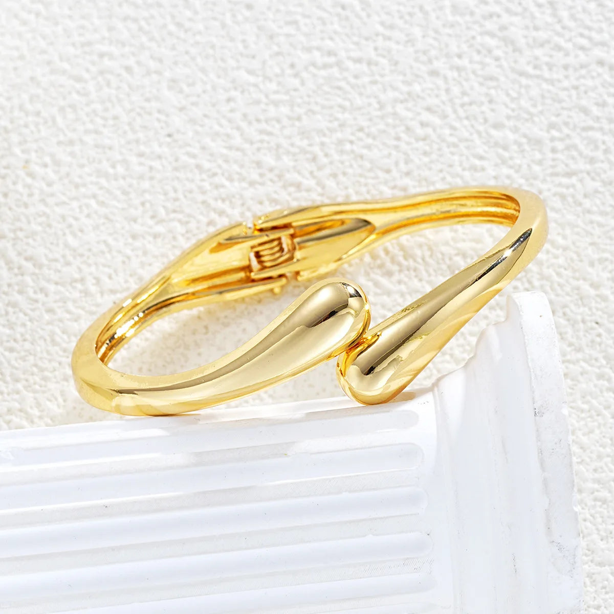 Hot Sale Water Drop Bangle Bracelet for Women – Exaggerated Smooth Surface Adjustable Metal Cuff | Punk Style Fashion Jewelry
