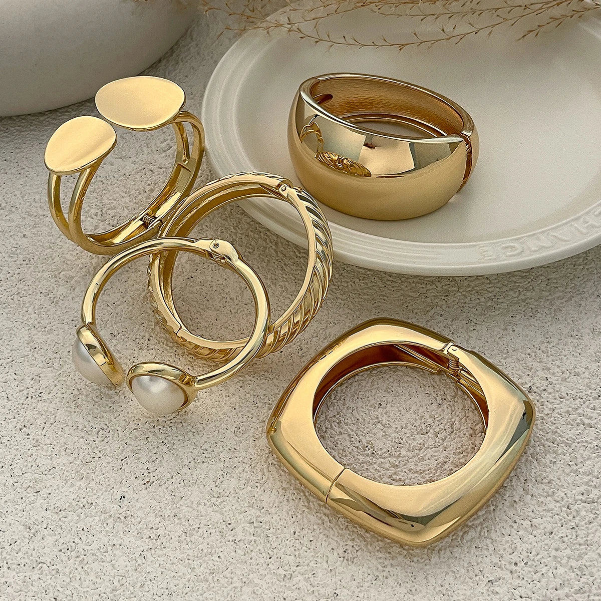 Salircon Exaggerated Punk Heavy Metal Bangle Bracelet for Women – Geometric Smooth Open Spring Cuff | Trendy Party Jewelry Gift