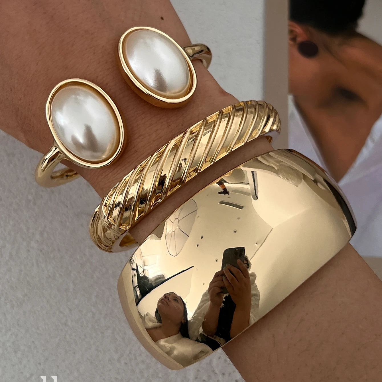 Ingemark Exaggerated Punk Chunky Spring Bangles – Heavy Metal Hip Hop Gold Arm Bracelet | Steampunk Jewelry for Men & Women