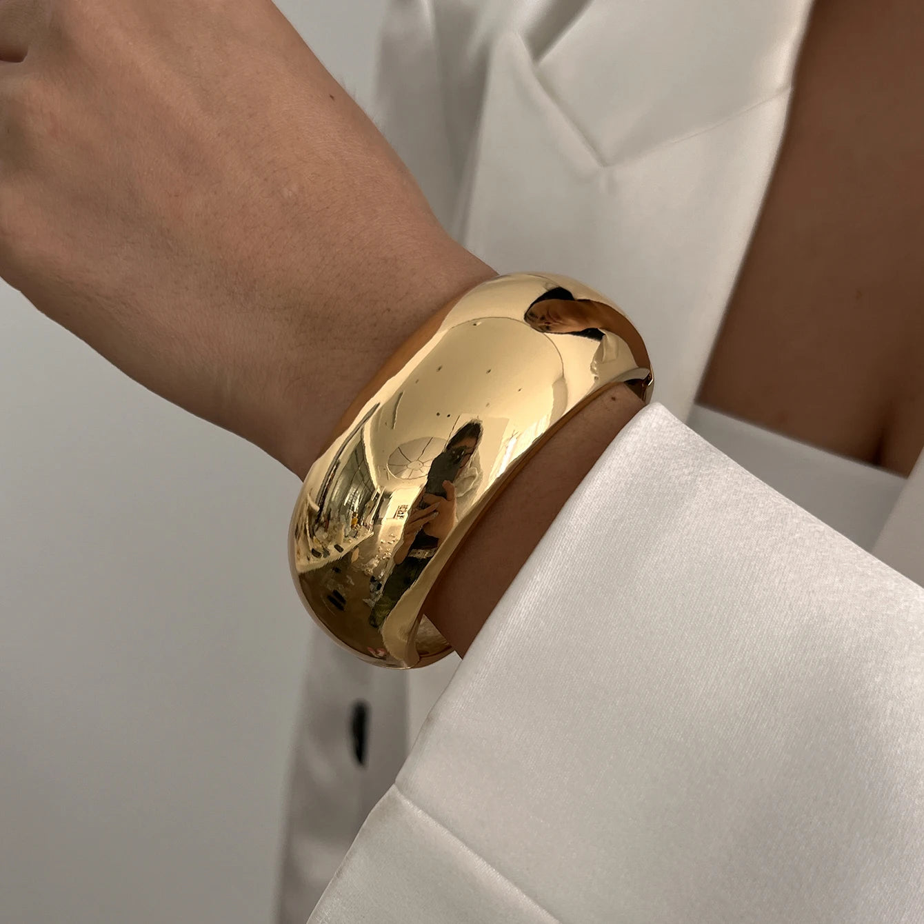 Ingemark Exaggerated Punk Chunky Spring Bangles – Heavy Metal Hip Hop Gold Arm Bracelet | Steampunk Jewelry for Men & Women