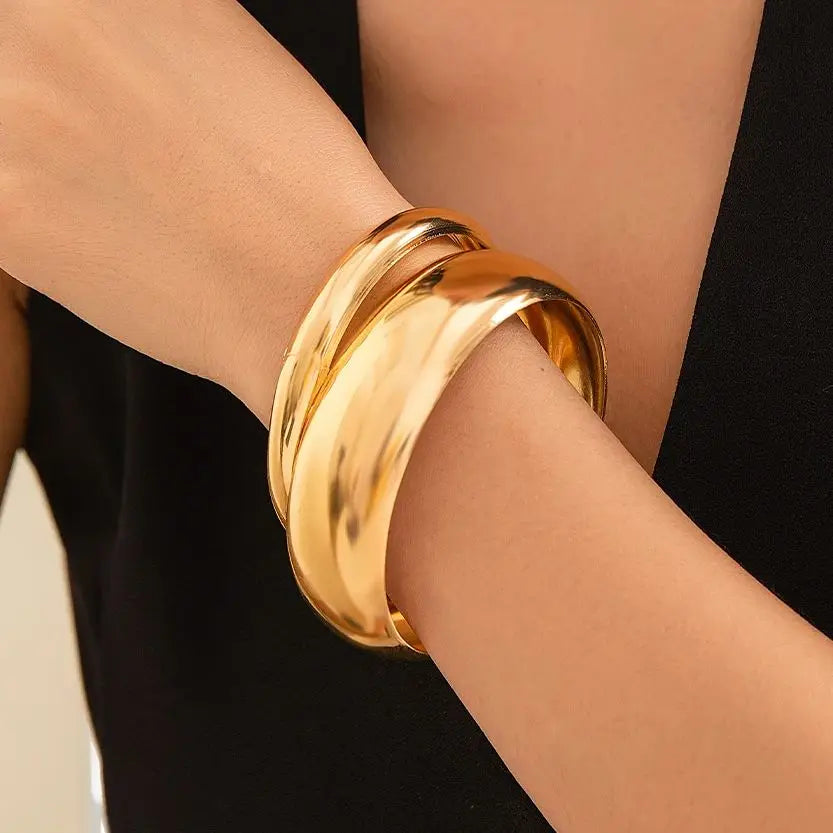 2Pcs Punk Classic Gold Wide Bangles for Women – Exaggerated Heavy Metal Big Bracelet Set | Luxury Wedding & Party Jewelry