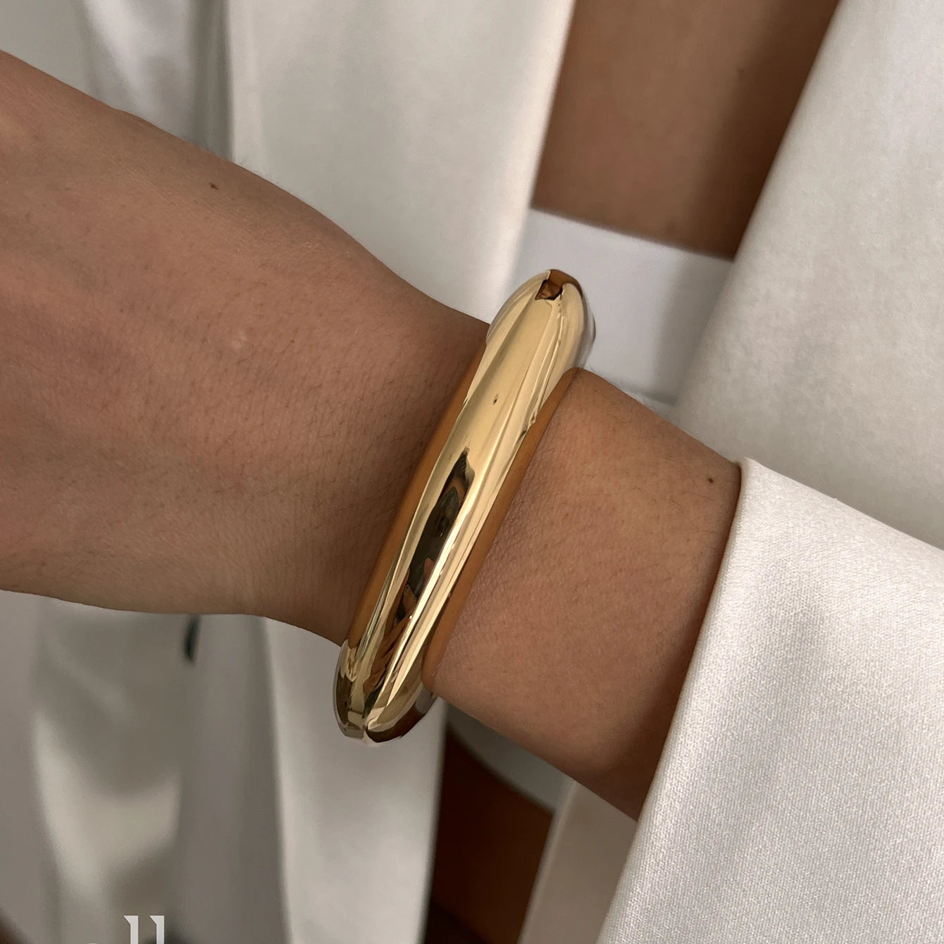 Ingemark Exaggerated Punk Chunky Spring Bangles – Heavy Metal Hip Hop Gold Arm Bracelet | Steampunk Jewelry for Men & Women