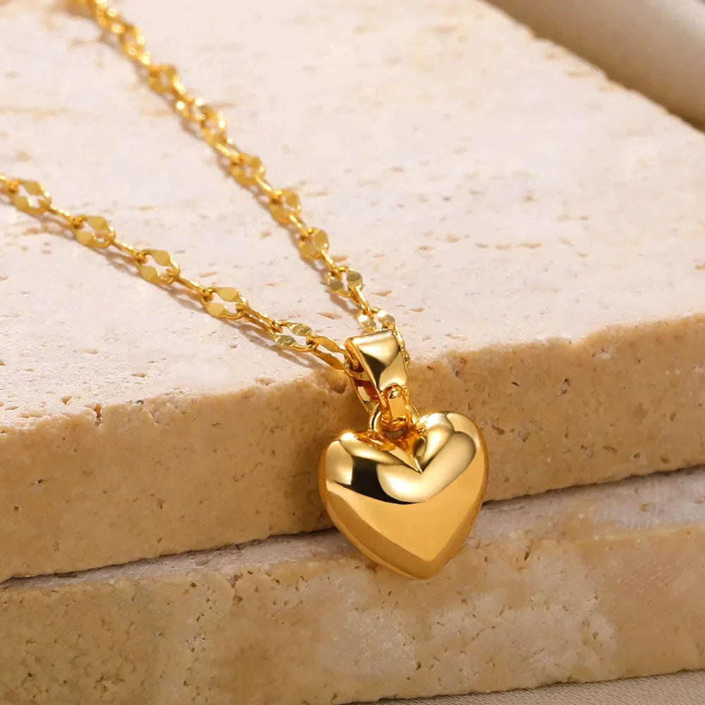 ✨ Stainless Steel Love Heart Pendant Necklace for Women – 2025 Trendy Lip Chain Jewelry | Minimalist Gift with Free Shipping