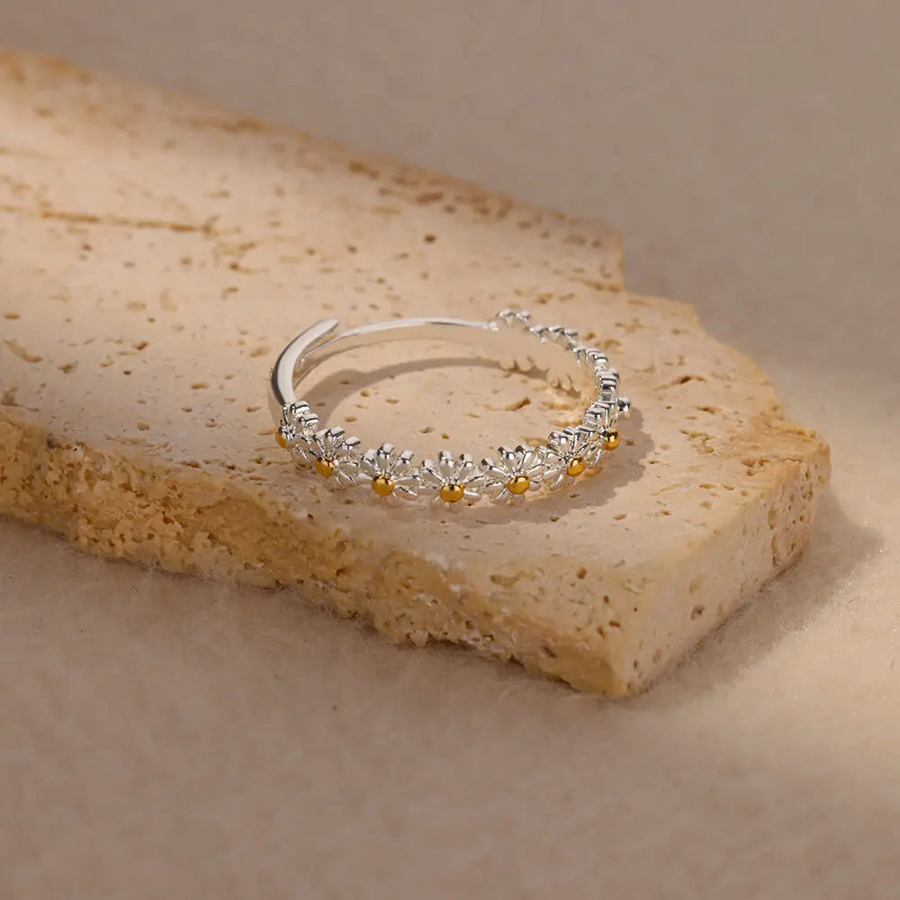 ๐ผ Vintage Daisy Adjustable Rings for Women | Stainless Steel Open Cuff Flower Ring | Wedding & Engagement Jewelry Gift