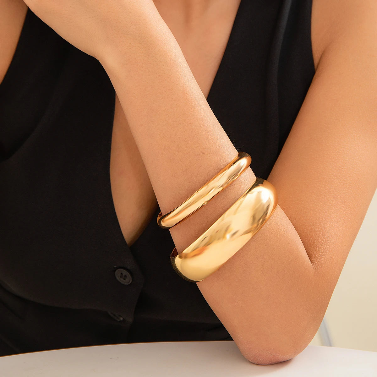 2Pcs Punk Classic Gold Wide Bangles for Women – Exaggerated Heavy Metal Big Bracelet Set | Luxury Wedding & Party Jewelry