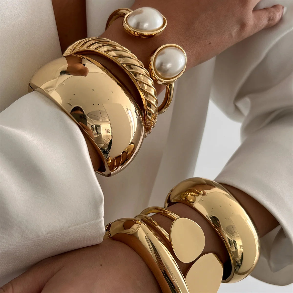 Ingemark Exaggerated Punk Chunky Spring Bangles – Heavy Metal Hip Hop Gold Arm Bracelet | Steampunk Jewelry for Men & Women