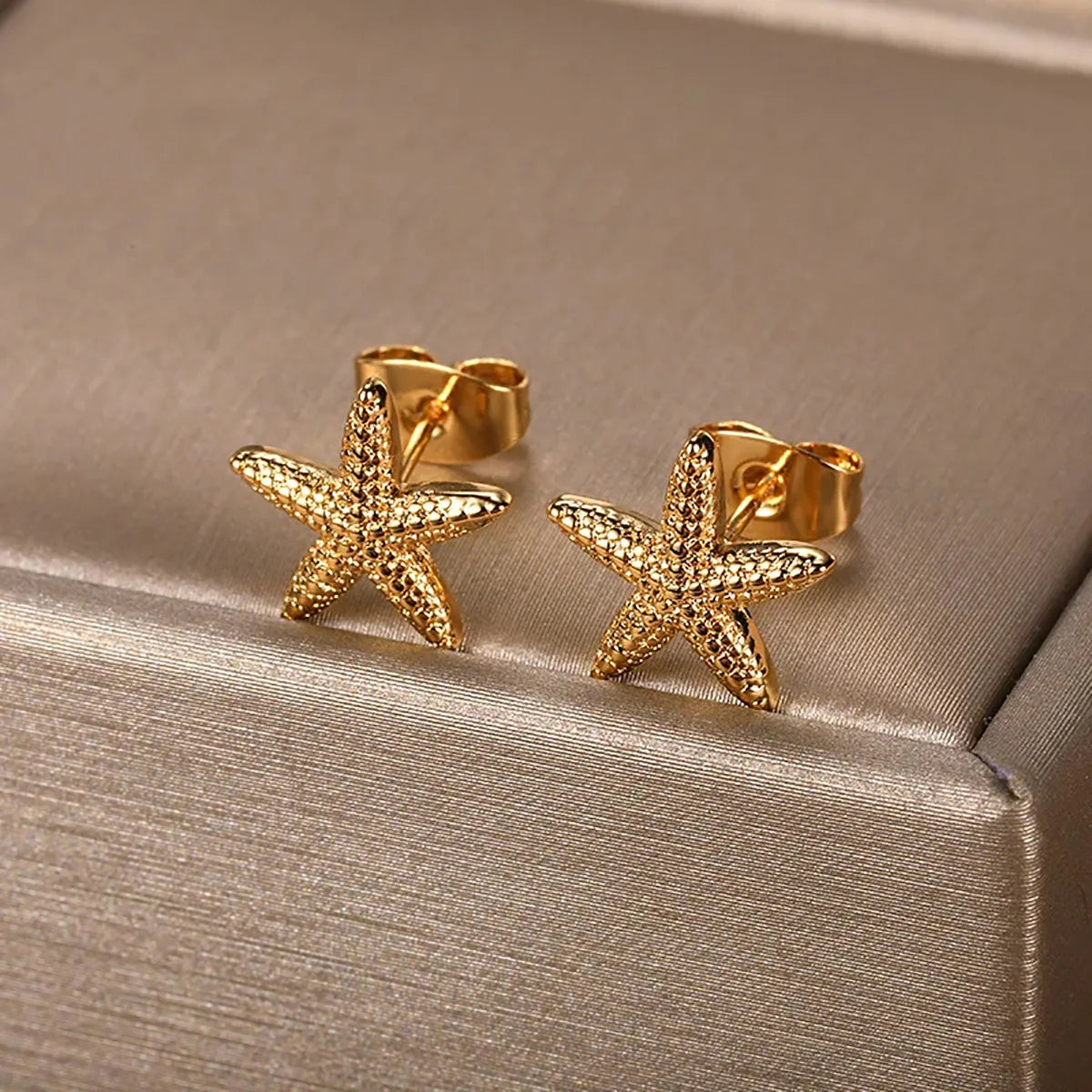 ✨ Vintage Starfish Stud Earrings for Women – Gold Stainless Steel Ocean-Inspired Jewelry | Summer Party & Gift 2025